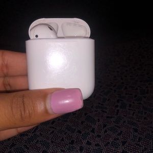 Airpod with charging case